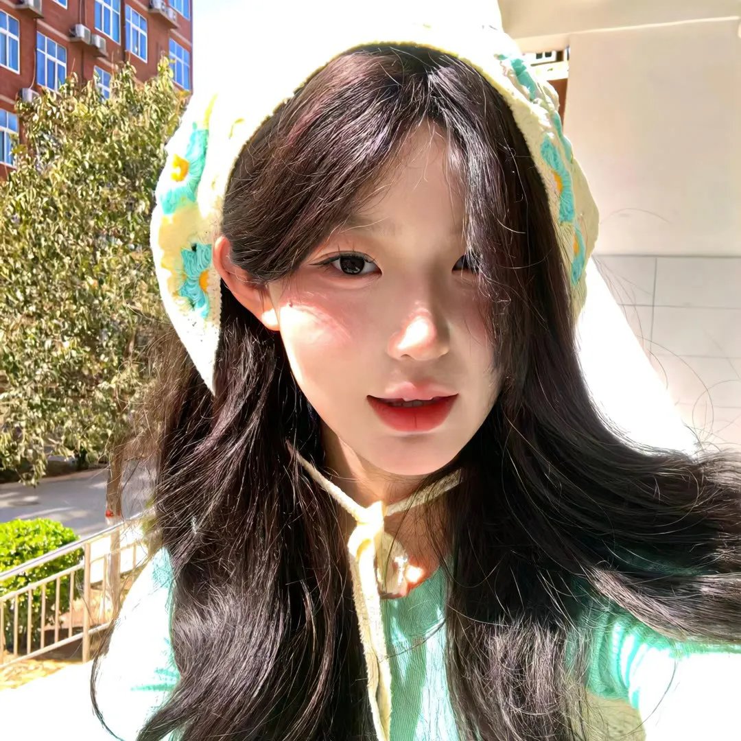 北极百货的秋乃小姐 海报